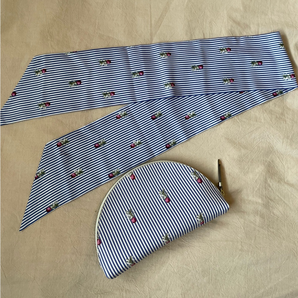 banana republic pineapple clutch and neck scarf